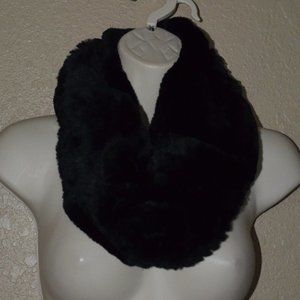 GORGEOUS!  Black REAL Rabbit Fur Infinity Scarf